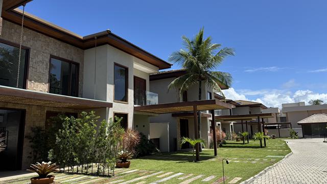 CASA COM 4 SUÍTES A 100 M DO  MAR NA ESTRADA DA BALSA - Bairro Quintas do Arraial - Arraial d'Ajuda, Porto Seguro