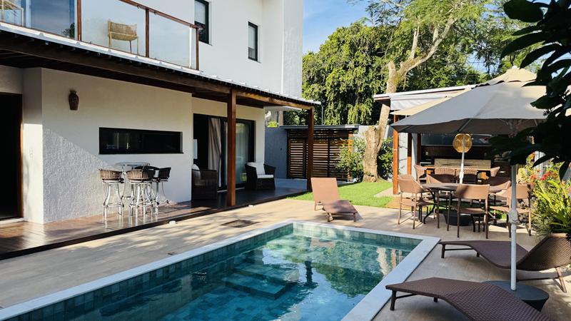 CASA COM 4 SUÍTES COM PISCINA PRIVADA EM CONDOMÍNIO A 100 M DA PRAIA - foto 2