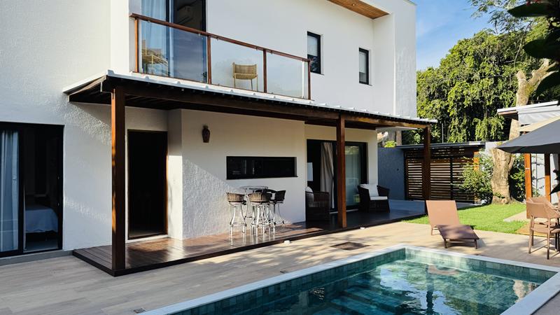 CASA COM 4 SUÍTES COM PISCINA PRIVADA EM CONDOMÍNIO A 100 M DA PRAIA - foto 11