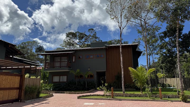 CASA COM 4 SUÍTES, PROJETO INTEGRADO À NATUREZA - foto 24